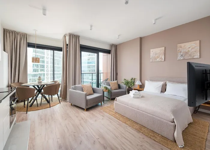 Towarowa Towers Superior By Bookinghost Apartment Warsaw