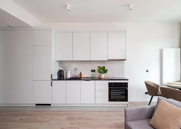 Towarowa Towers Superior By Bookinghost