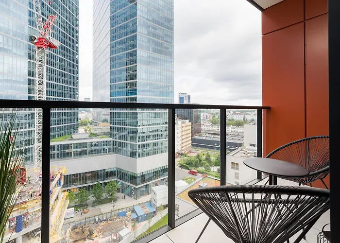 Towarowa Towers Superior By Bookinghost