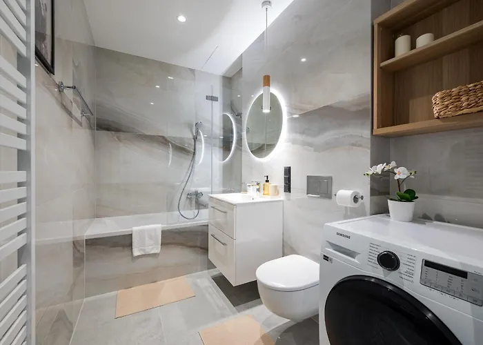 Towarowa Towers Superior By Bookinghost Apartment