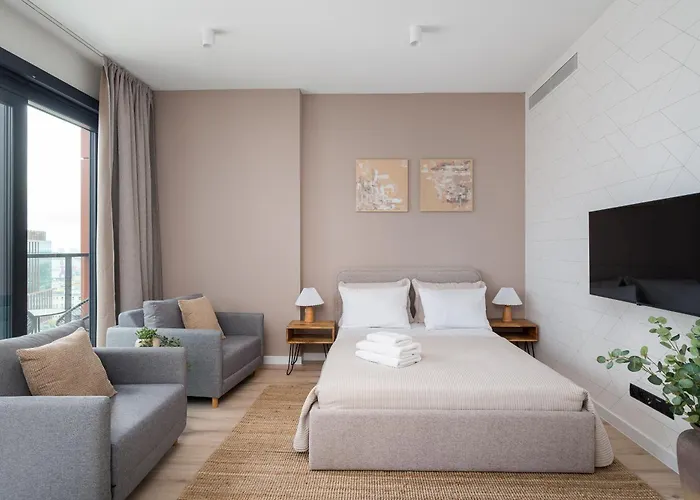 Towarowa Towers Superior By Bookinghost