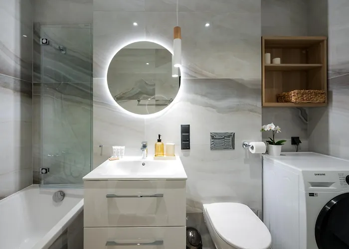 Towarowa Towers Superior By Bookinghost Apartment Warsaw