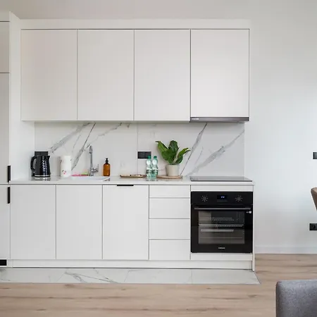 Towarowa Towers Superior By Bookinghost Apartament