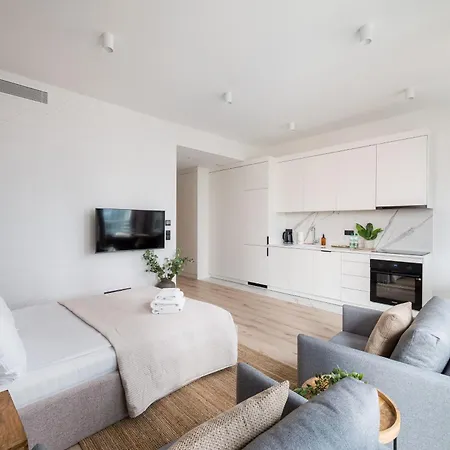 Towarowa Towers Superior By Bookinghost *